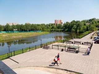 На набережной р. Пахра