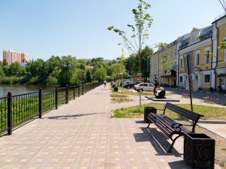 На набережной р. Пахра